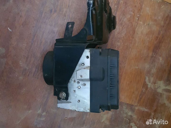 Блок ABS Toyota Rav 4 30 кузов 2.4 литра