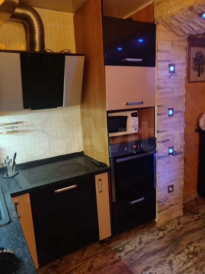 2-к. квартира, 52 м², 1/10 эт.