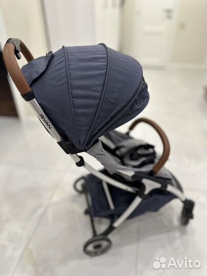 Прогулочная коляска ryan