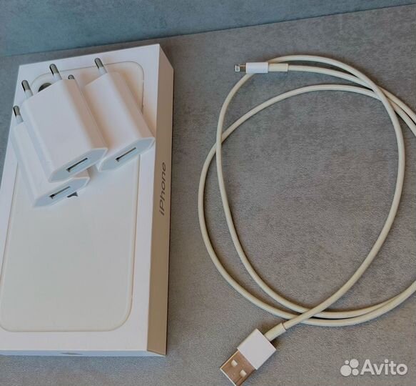 Оригинальная зарядка на iPhone