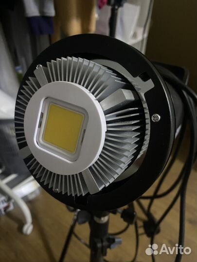 Свет для съемки Godox SL60W