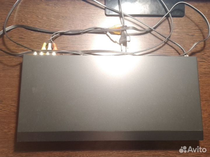 DVD-плеер Samsung DVD-P375KD с караоке +диски