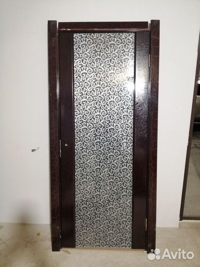 Двери межкомнатные с коробкой новые
