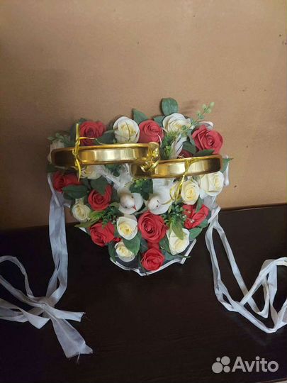 Свадебное украшение на авто