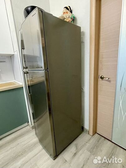 Холодильник Toshiba