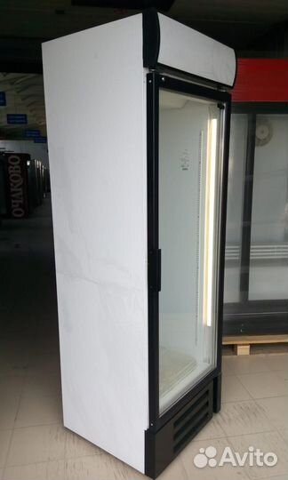 Холодильный шкаф витрина