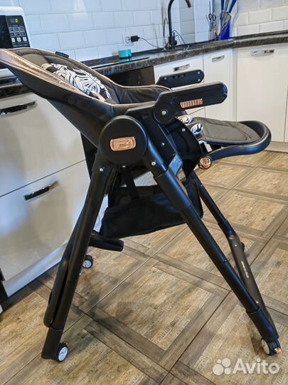 Стульчик для кормления luxmom Q7