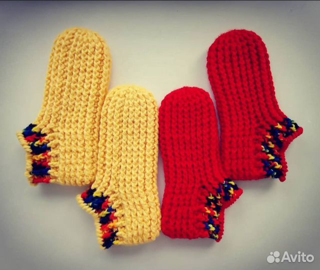 Вязаные жилетки, штанишки, варежки и носочки. 3-6