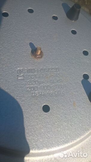 Давно- давно лежит