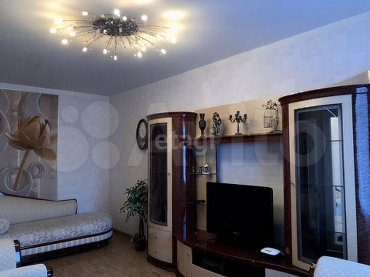 2-к. квартира, 50 м², 3/10 эт.