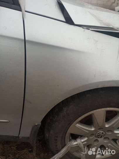 Переднее правое крыло Volkswagen Passat B6