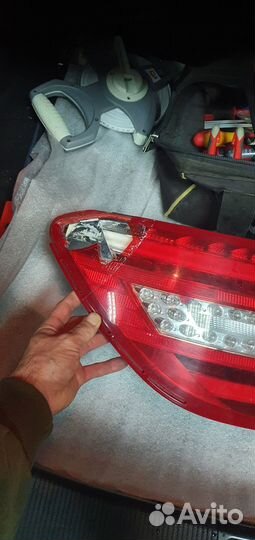 Фонарь задний правый и левый Mercedes w204