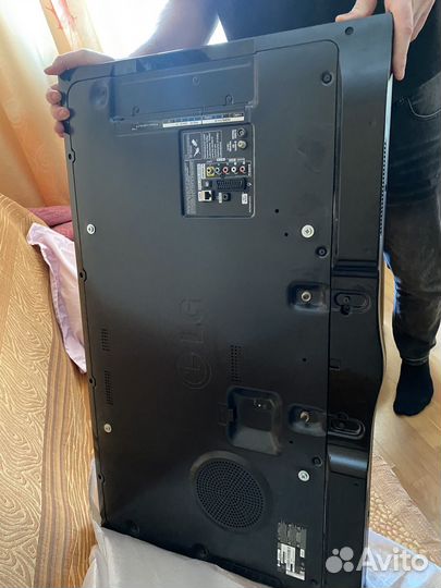 Телевизор LG SMART tv 42 дюйма