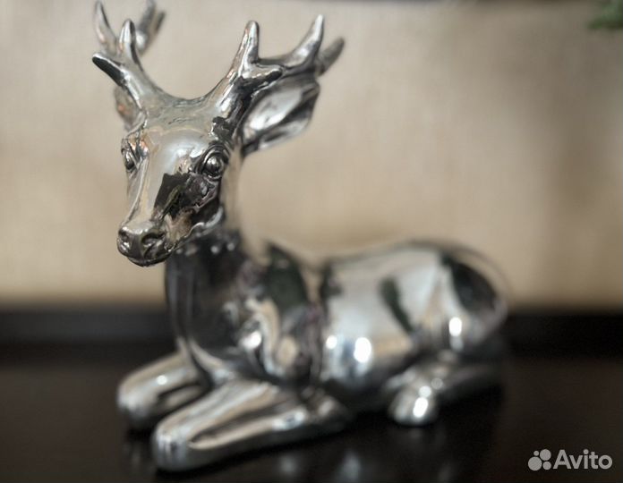 Новогодний олень фигурка