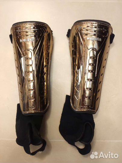 Футбольные щитки