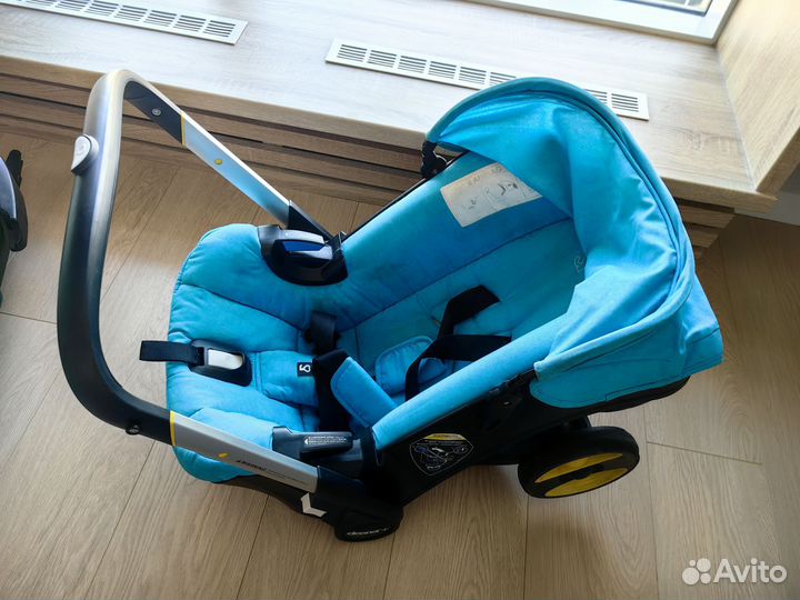 Коляска doona с базой isofix