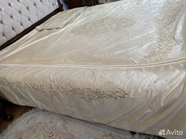 Покрывало на кровать