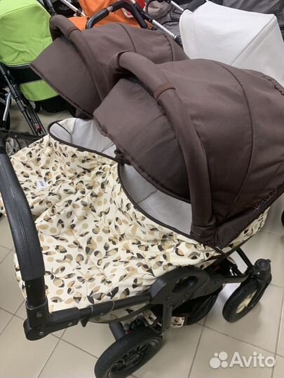 Коляска для двойни