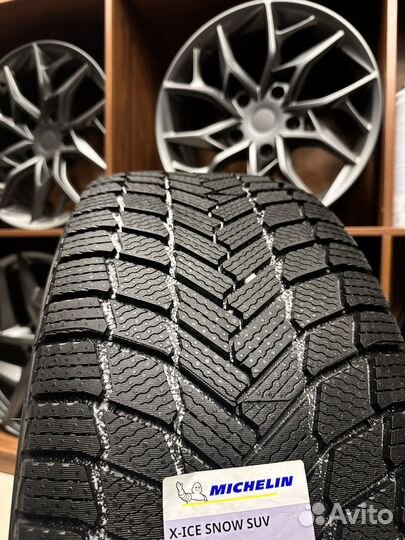 Michelin X-Ice Snow SUV 275/45 R22 112T