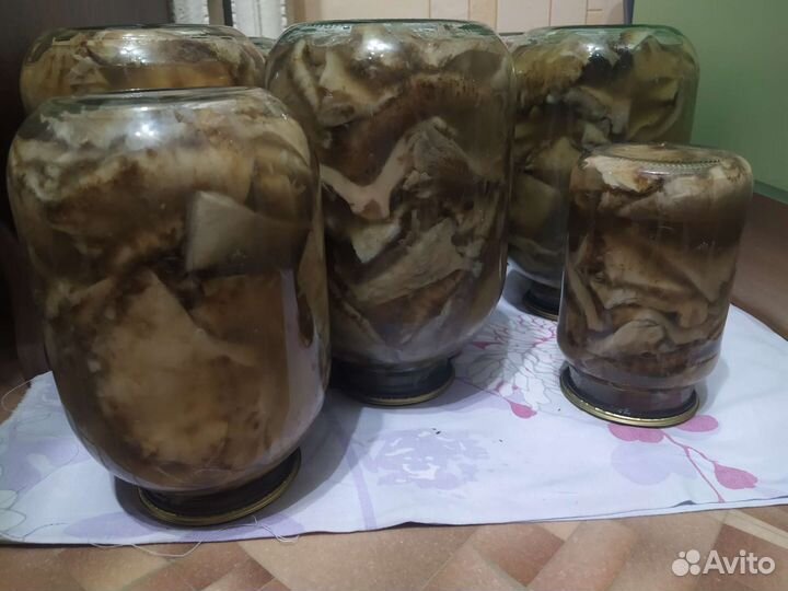 Грибы маринованные