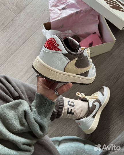 Кроссовки Air Jordan 1 Low Travis Scott