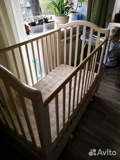 Детская кроватка
