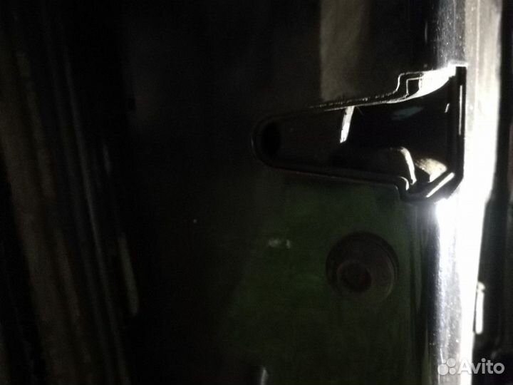 Замок двери задней левой Audi A6 C5