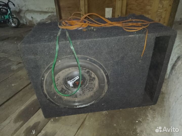 Продам сабвуфер