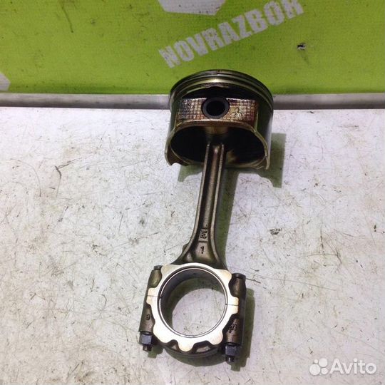 Поршень с шатуном Митсубиси Галант 9