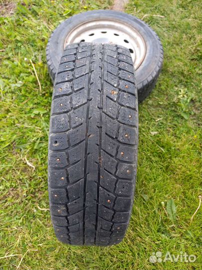 Два колеса зимние на Ваз