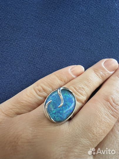 Серьги и кольцо с опалом