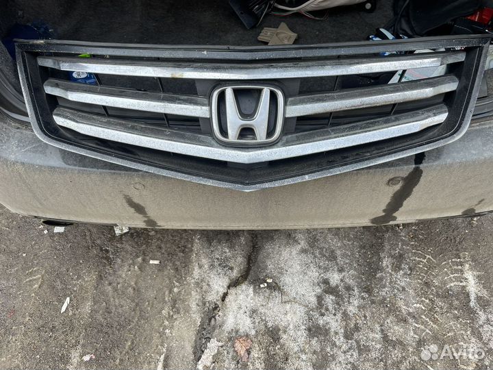 Решетка радиатора honda accord 8