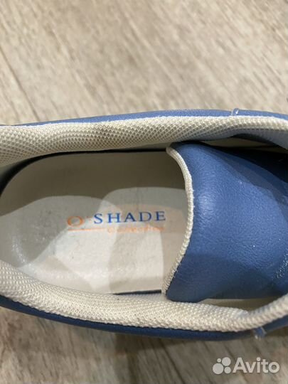 Женские кроссовки