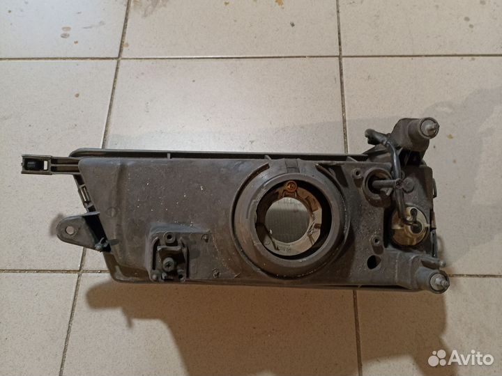 Фара Subaru Legacy BC BF