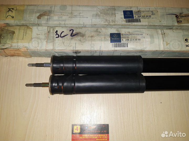 Амортизатор передний Mersedes Clk 1997