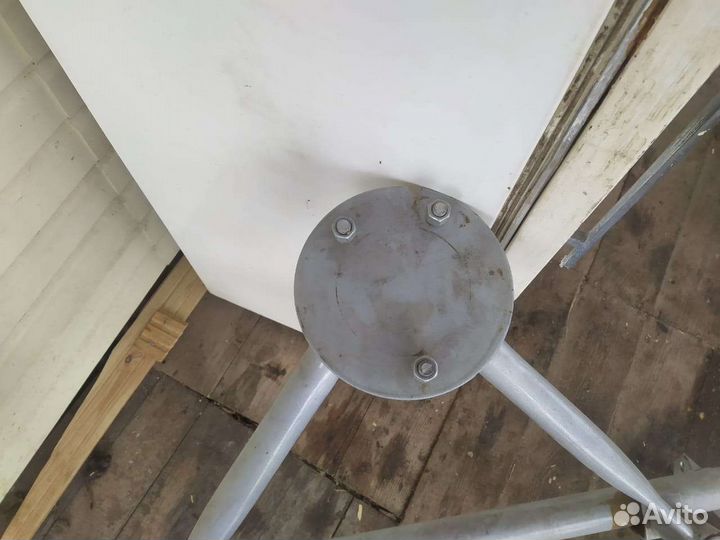 Кенгурятник на ниву под запаску