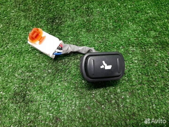 Кнопка регулировки сиденья правого Subaru Legacy