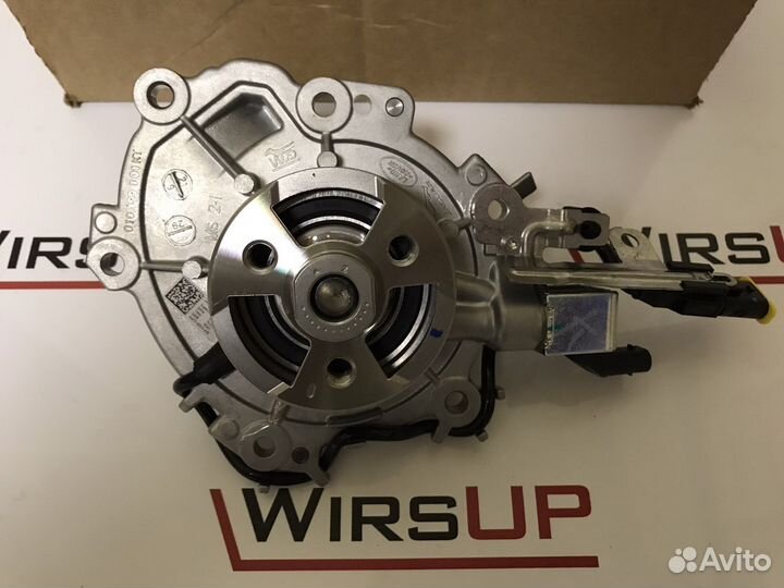 Помпа land rover/jaguar LR123392