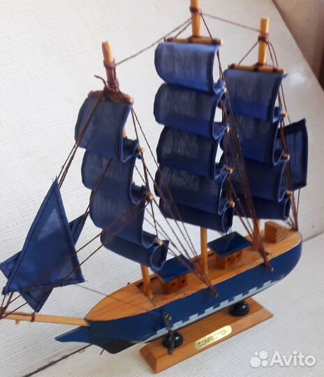 Корабль парусник 