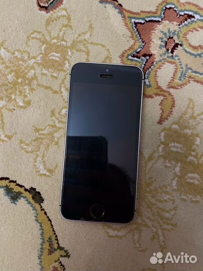 Телефон iPhone 5s