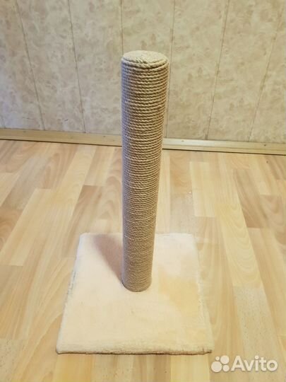 Когтеточка и игрушки для кошки