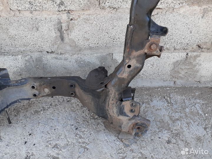 Chevrolet Captiva 2.4 подрамник передний