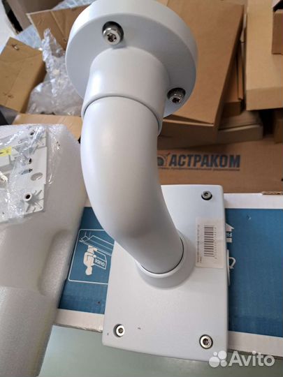 Крепеж для видеокамер axis на стену