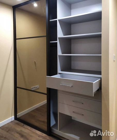 Шкаф-купе под ключ