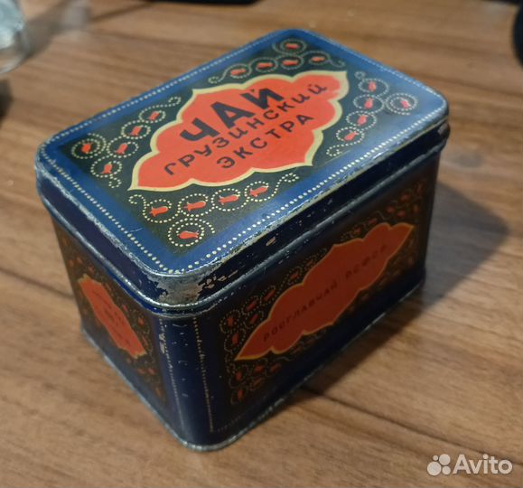 Жестяная коробка из под чая