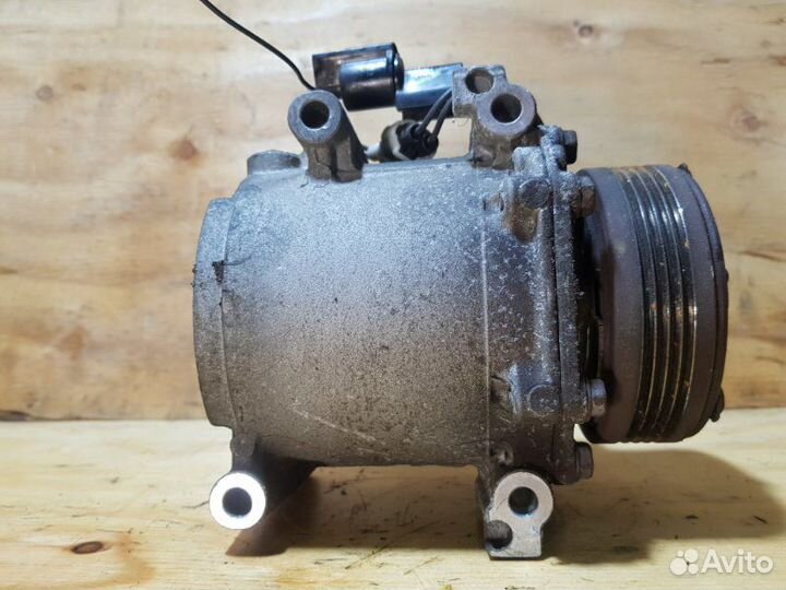 Компрессор кондиционера Mitsubishi Pajero Mini