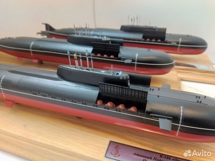 Сувенирные модели атомных подводных лодок