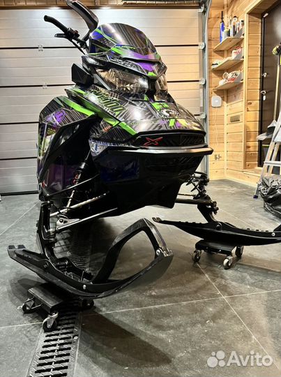 Ski-Doo Summit X 154 850 E-Tec Black Shot TML6