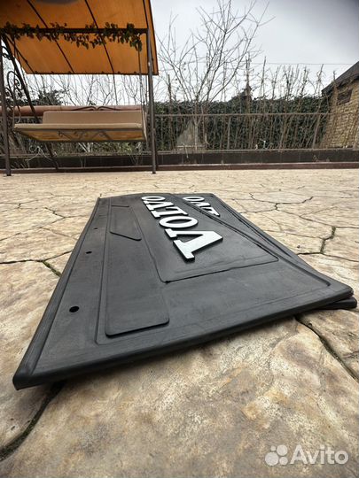 Бризговики Вольво