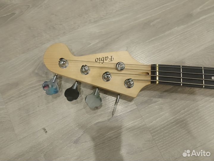 Бас гитара fabio pb 10 bls